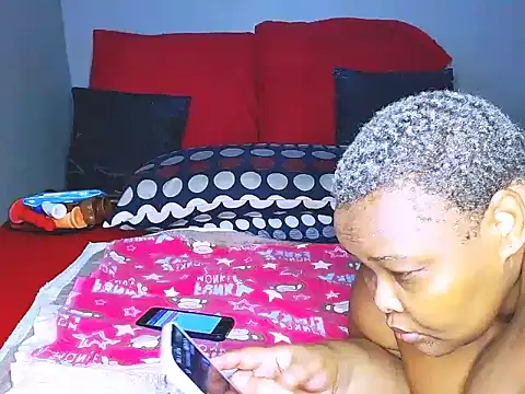 fatafricanqueen online show from March 7, 9:11 pm