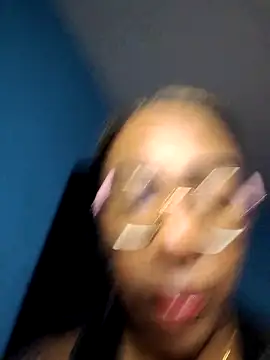 dirtyvictoria online show from March 29, 7:35 pm