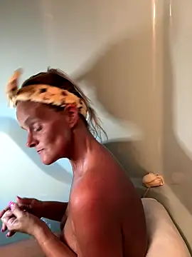 vixendoll87 online show from November 9, 10:49 pm