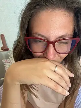 BeatriceTender online show from July 12, 12:17 pm