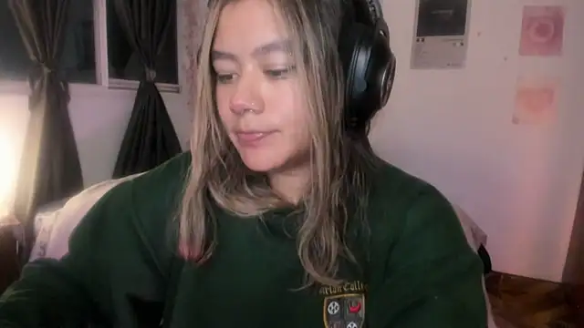 StephaniFox online show from March 2, 5:08 am