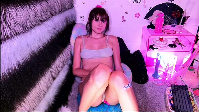 SweetLaumina online show from July 4, 5:03 am