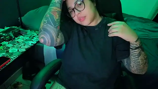 miacanela xo online show from July 2, 2:11 am