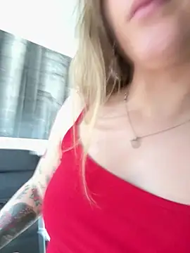 LiliMorganxxx online show from May 26, 1:43 pm