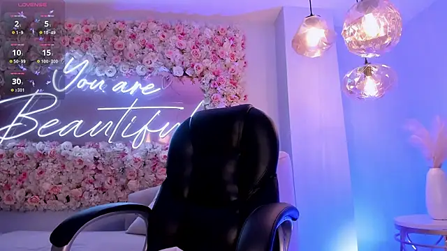 ViolettCastel online show from September 22, 8:07 pm