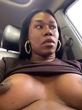 sweetsarabig22cm online show from February 12, 9:27 pm