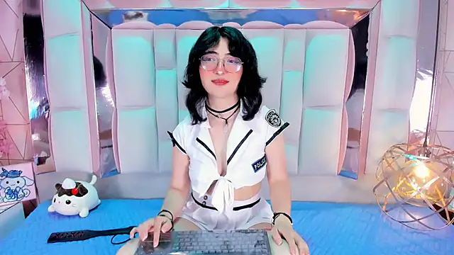 SaraMartini1 online show from September 20, 6:01 am