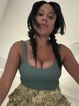 HaileyDiana online show from July 24, 2:04 pm
