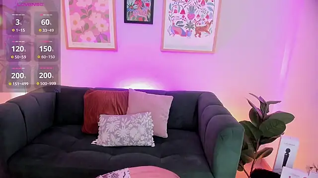 Melissa Koster online show from October 31, 6:04 am