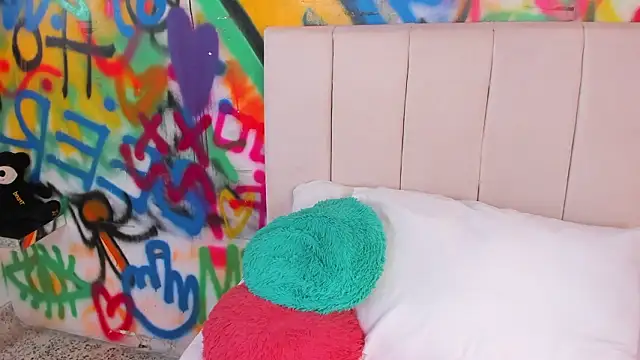 Liana Bernocchi online show from March 18, 8:36 pm