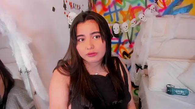 Liana Bernocchi online show from October 2, 8:25 pm