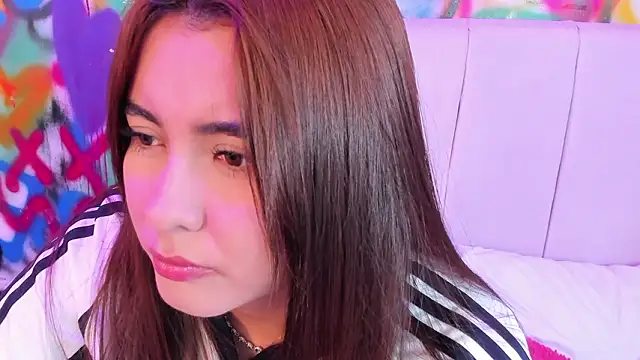 Liana Bernocchi online show from March 15, 8:11 pm