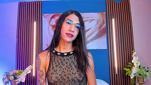 Snapshot of sofiaa_grey_ chatting on September 13, 2:03 pm sofiaa grey online show from September 13, 2:03 pm