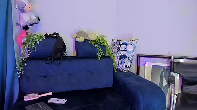 emilyclay 1 online show from March 12, 5:59 pm