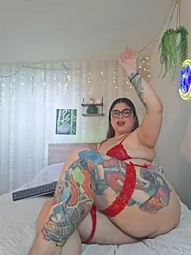 Juliietha servas online show from July 31, 6:53 pm