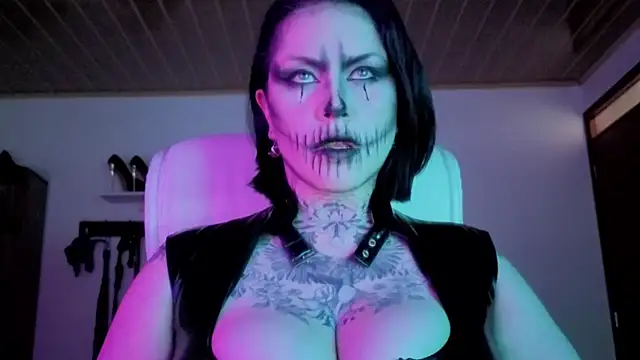 Snapshot of Olivia_seex chatting on October 17, 1:47 pm Olivia seex online show from October 17, 1:47 pm