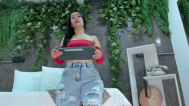emily hunter12 online show from July 9, 1:46 pm