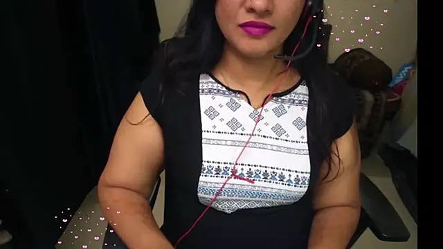 Arushisingh8888 online show from June 7, 2:35 pm