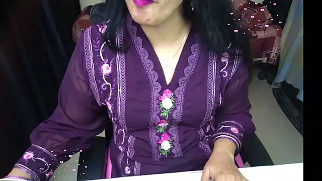 Arushisingh8888 online show from July 28, 2:35 pm
