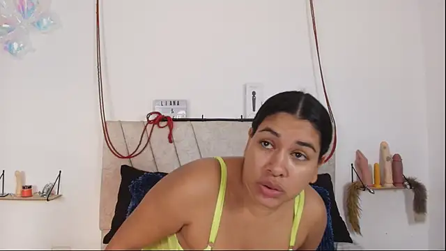 Liana Asaff online show from April 29, 7:08 pm