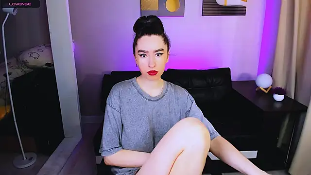 Lily xBabe online show from June 11, 3:31 pm
