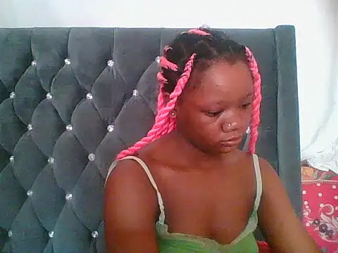 HotJeylee online show from December 18, 8:19 am