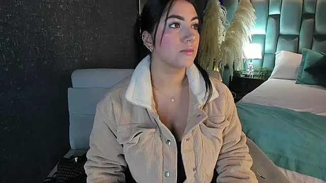 PaulinaDuarte online show from October 10, 1:27 pm