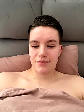 Snapshot of JessieFlower chatting on November 1, 8:29 am JessieFlower online show from November 1, 8:29 am