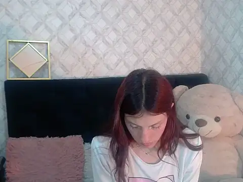 Snapshot of Emma-Wilson chatting on September 25, 5:17 am Emma-Wilson online show from September 25, 5:17 am