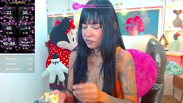 lorenapinto online show from October 13, 7:11 am