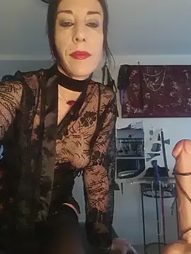 freyamoret online show from June 17, 4:14 am