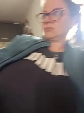 KristenVega online show from April 29, 1:47 pm