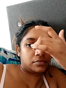 Indianqueen03 online show from July 16, 9:36 am