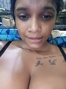 Indianqueen03 online show from February 26, 7:13 pm