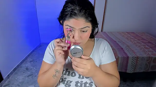 Snapshot of iris_torrez_ chatting on October 7, 2:54 pm iris torrez online show from October 7, 2:54 pm