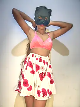 Snapshot of Little__Zara chatting on October 5, 7:52 pm Little  Zara online show from October 5, 7:52 pm