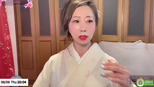 ERIKA-JP-168130 online show from August 6, 11:06 am