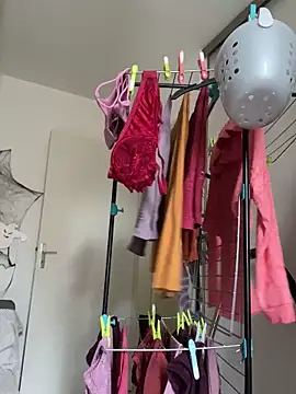 Luccreccia  online show from November 5, 10:09 am