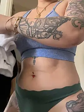 Luccreccia  online show from March 12, 11:35 am