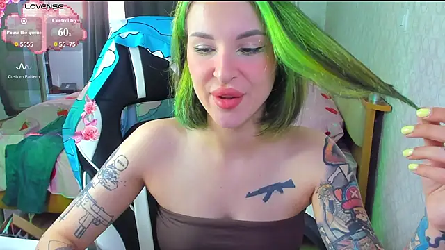 folinskayyya online show from July 6, 4:18 am