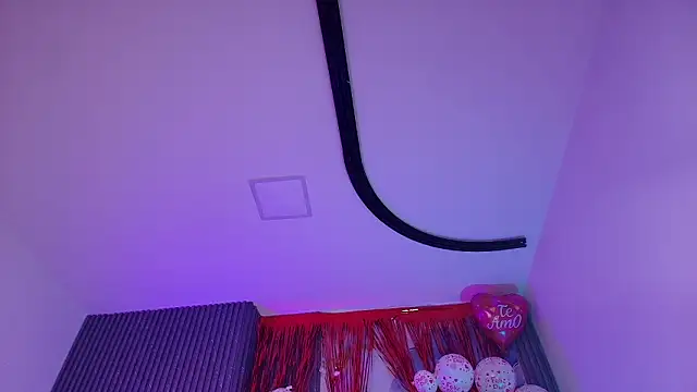 hot dione online show from February 16, 7:14 pm