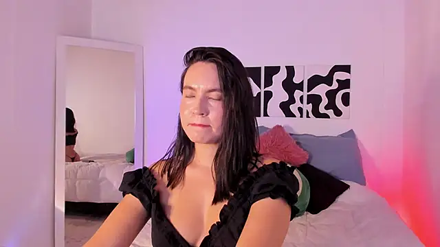 Xsarahx29 online show from September 22, 10:41 pm