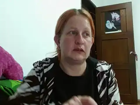 ViioletaMora online show from October 21, 3:43 am