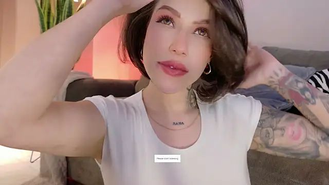 Hannah Borbon online show from August 1, 11:51 pm
