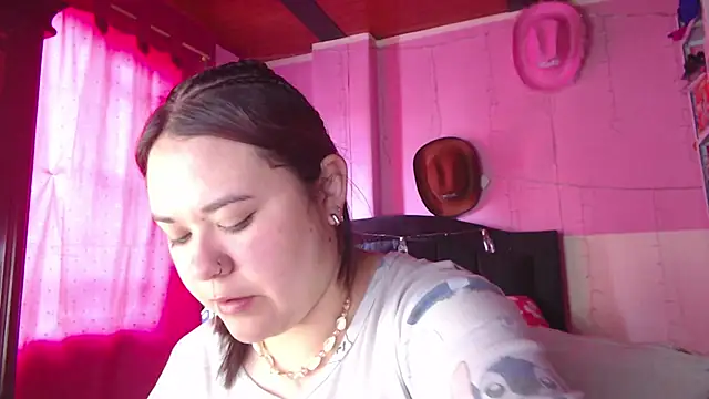 NikkiRous  online show from February 12, 2:08 pm