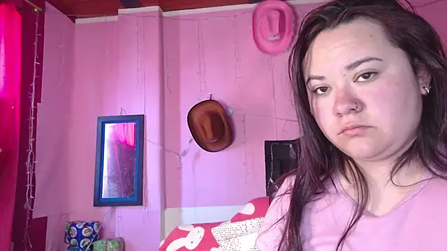 NikkiRous  online show from December 15, 1:16 pm