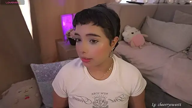 Cheerrysweett online show from March 11, 6:32 pm