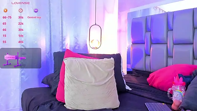 Emily Gil1 online show from November 1, 4:22 pm