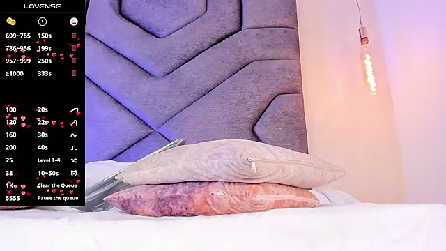 AilishBenson online show from September 22, 8:51 pm