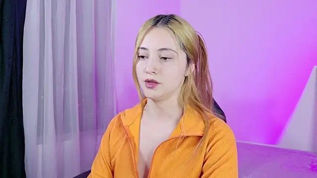 annie mora online show from June 4, 3:01 am